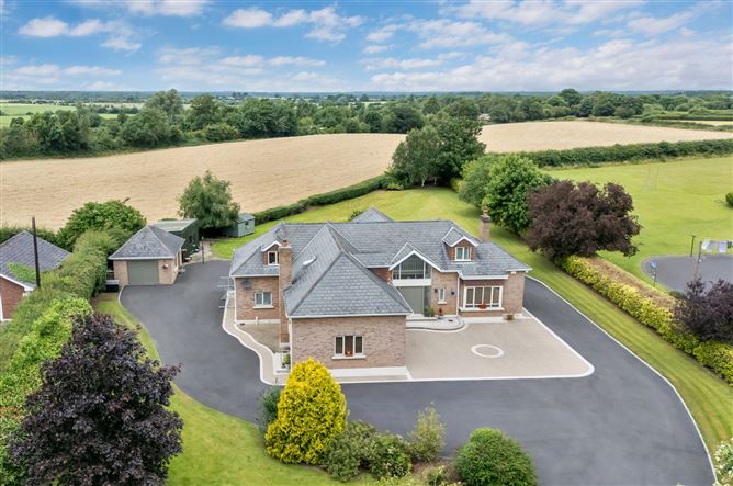 Huntsbury, Monasterevin, Co. Kildare., W34RY89