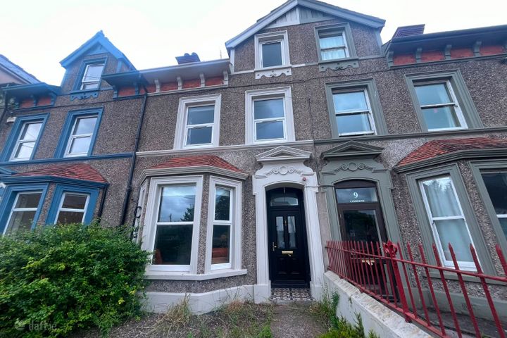 8 Dunedin, Connaught Avenue, Western Road, Co. Cork