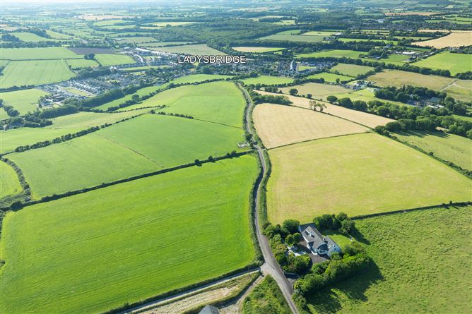 Knockglass, Ladysbridge, Co. Cork, P25NF78