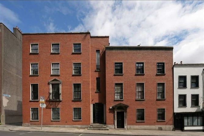 APARTMENT 2, HENRIETTA STREET, DUNLIN 2