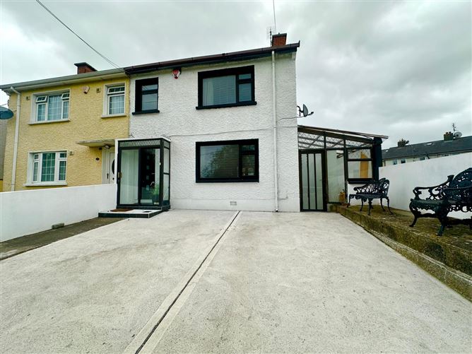 1 LENNON MELIA TERRACE, DUNDALK, CO LOUTH