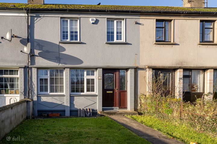 15 Collins Park, Carrick-on-Suir