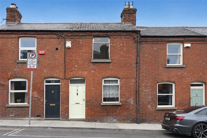 70 THE COOMBE, PIMLICO, DUBLIN 8