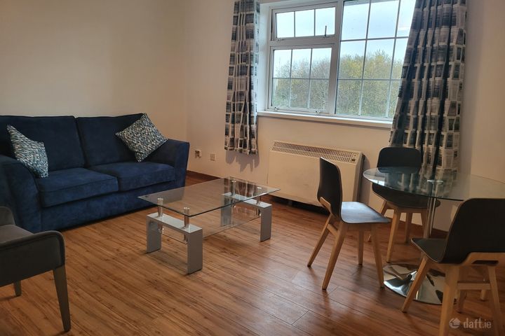 7 TARA COURT, CASTLEBAR, CO MAYO