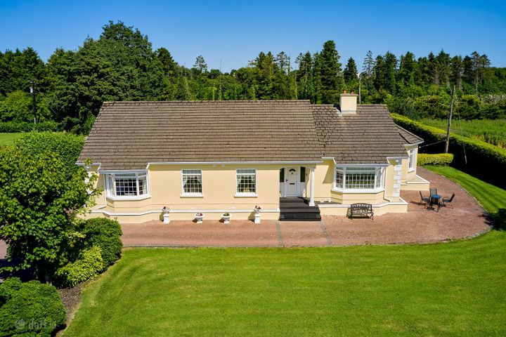 Carrick Road, Edenderry, Co. Offaly, R45H729