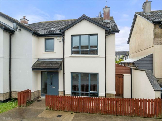 18 THE GREEN, CLONATTIN VILLAGE, GOREY