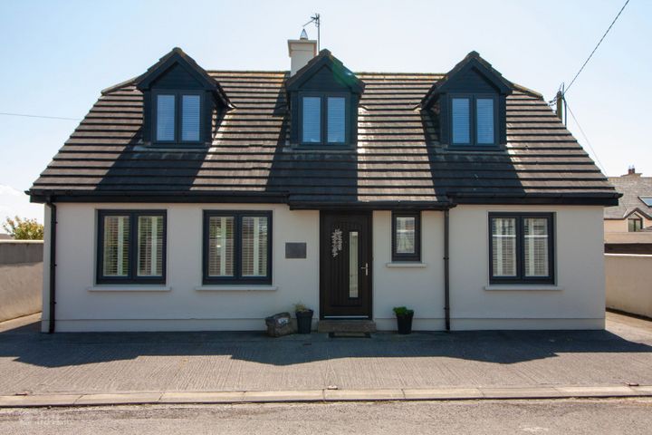 Teach An Choláiste, Sandhill Road, Ballybunnion, Ballybunion, Co. Kerry, V31DY24