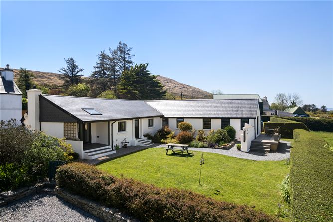 Derryfunshion Cottage, Derryfunshion, Durrus, Co. Cork, P75CX76