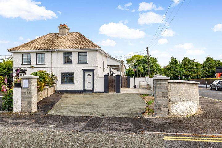 925 THE CRESCENT, MOOREFIELD RD, NEWBRIDGE