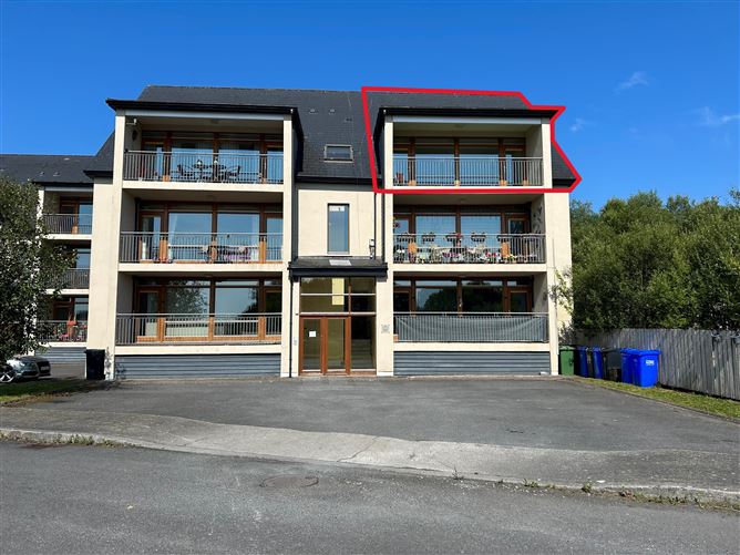 APT 52   THE WATERFONT, LEITRIM VILLAGE, LEITRIM