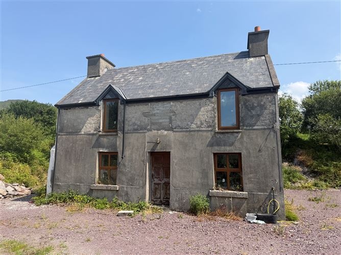 GOWLANES, CASTLECOVE, COUNTY KERRY