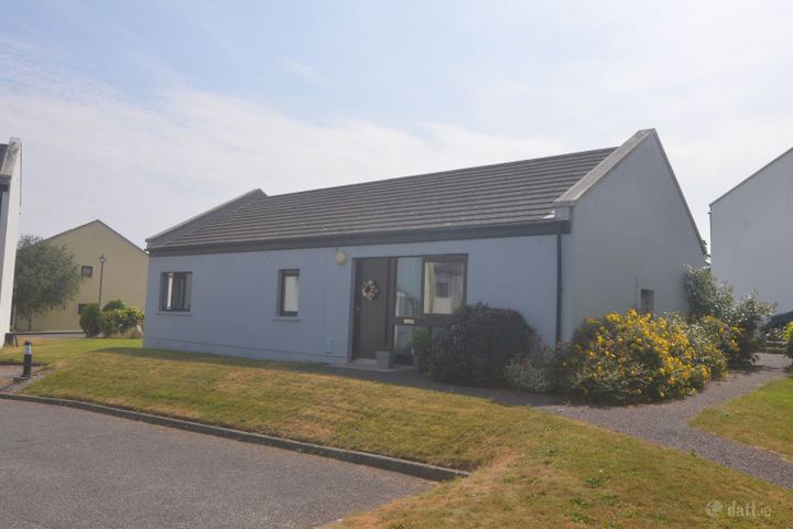 VILLA 38 CARLETON VILLAGE, YOUGHAL, CORK