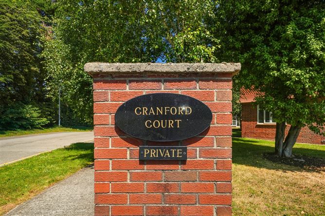 64 CRANFORD COURT, STILLORGAN RD, DUBLIN 4