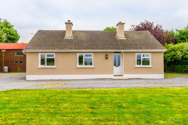 CARNISKA, STROKESTOWN, ROSCOMMON