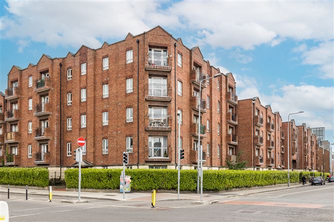 55 TRINITY SQ, TOWNSEND ST, DUBLIN 2