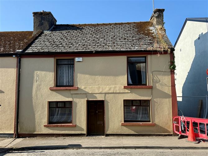 CHARLES ST, CASTLEBAR, MAYO