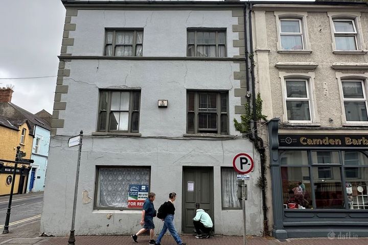 10 BANK PLACE, ST MICHAEL ST, TIPPERARY