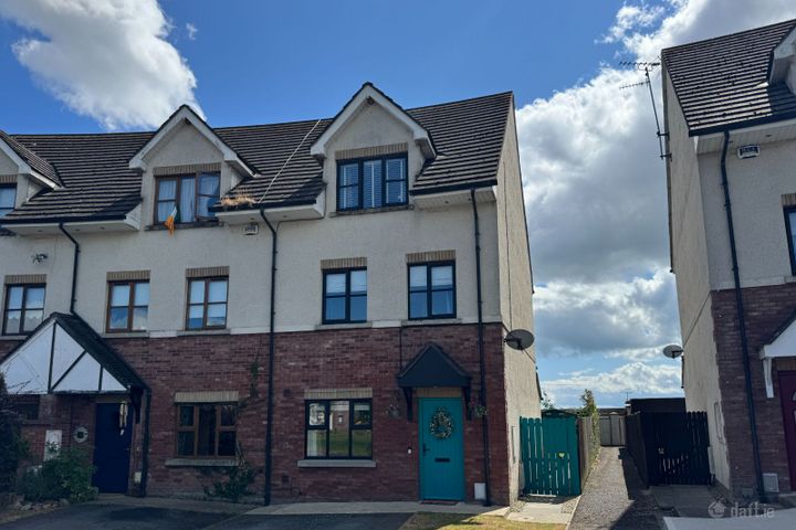 90 Ath Lethan, Racecourse Road, Dundalk, Co. Louth, A91CK2F