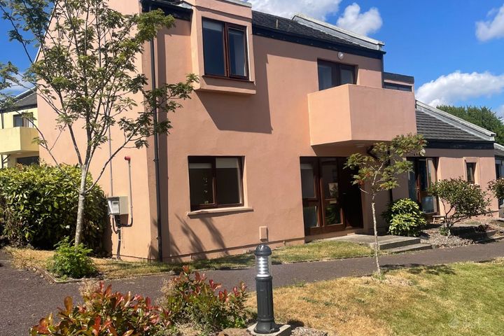APT 65, CARLETON VILLAGE, YOUGHAL