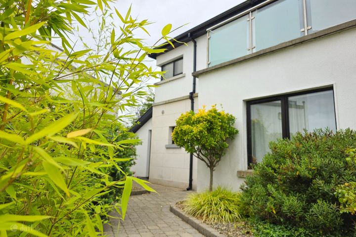 17 Fairhill Court, Fairhill Road Upper, Claddagh, Co. Galway