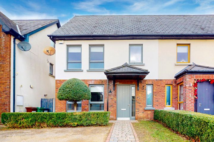 2 Chapelwood Crescent, Hollystown, Dublin 15