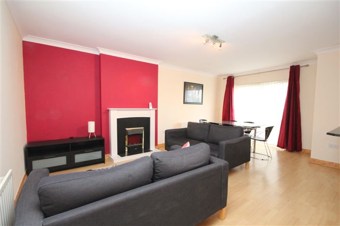 52 PARKLANDS COURT, BALLYCULLEN, DUBLIN 24
