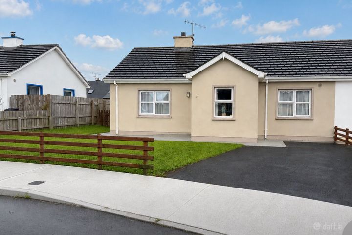 28 STRACOMER VIEW, BUNDORAN, DONEGAL