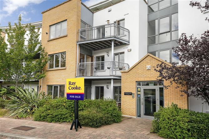 24 GOLDSMITH HALL, COLLEGEWOOD, CASTLEKNOCK DUBLIN 15