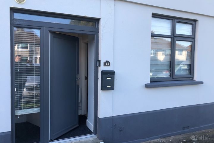 44 SEAFIELD CRESCENT, BLACKROCK, DUBLIN