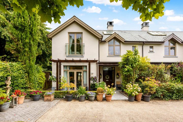 1 LOUGHMORE SQUARE, KILLEEN CASTLE, DUNSANY