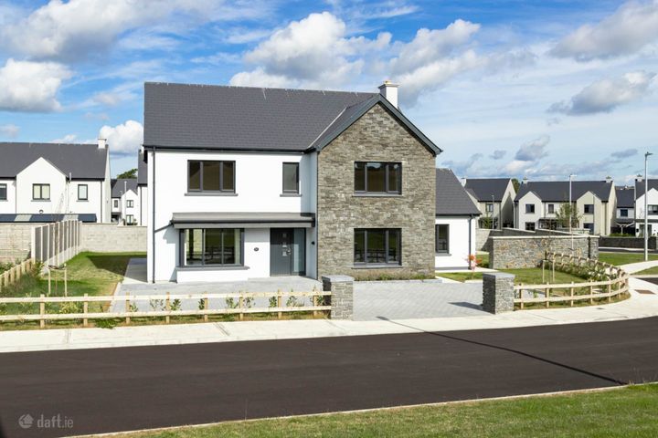 83 An Sruthan Beag, Clonakilty, Co. Cork