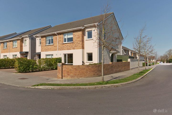 13 ASHFIELD AVENUE, RIDGEWOOD, FORREST ROAD