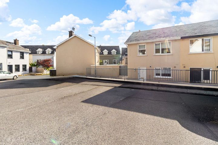17 PARKLYN, BROCKLESBY BLACKPOOL, CORK