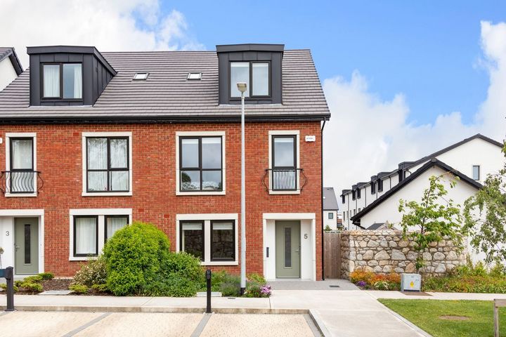 5 Suttonfield Paddocks, Ballybetagh Road, Kilternan