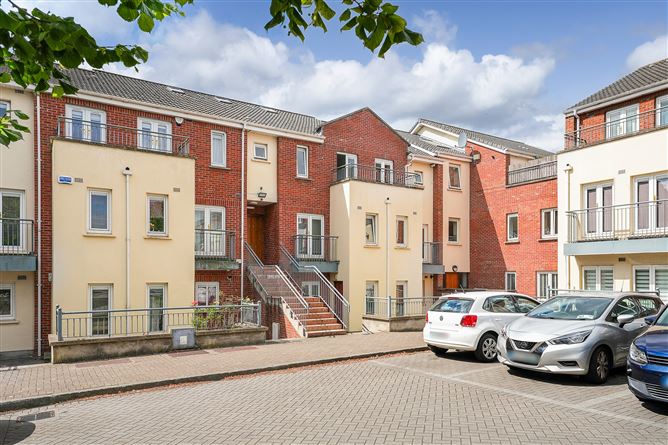 15 SKELLIGS COURT, WATERVILLE, BLANCHARDSTOWN DUBLIN 15