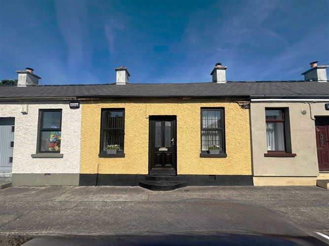 49 ROANMORE TERRACE, CANNON ST, WATERFORD
