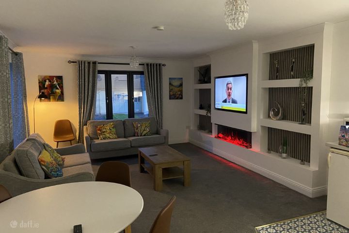 9 PEBBLE GROVE, PEBBLE BEACH, TRAMORE