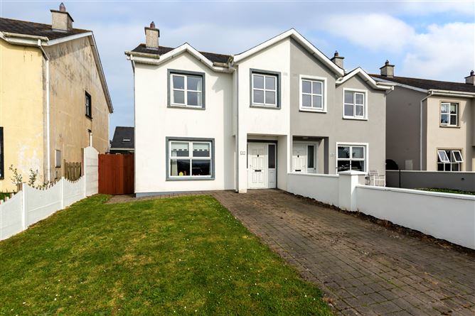 4 SHELBURNE PLACE, CAMPILE, WEXFORD