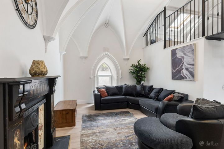 15 PRIORY HALL, DUBLIN ROAD, DROGHEDA