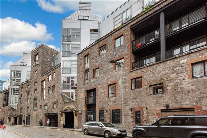 70 Smithfield Village, Bow Street, Smithfield, Dublin 7, D07R240
