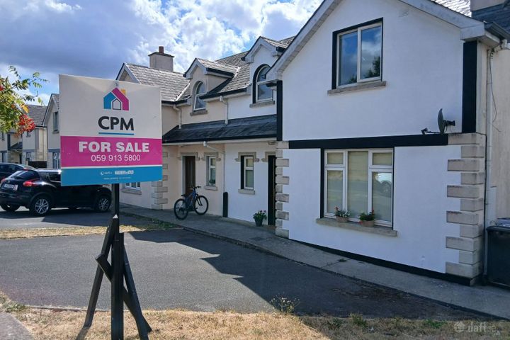 19 WOODGLADE, FENNAGH, CARLOW