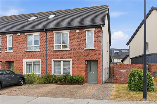 27 PARKSIDE DRIVE, PARKSIDE, MALAHIDE ROAD
