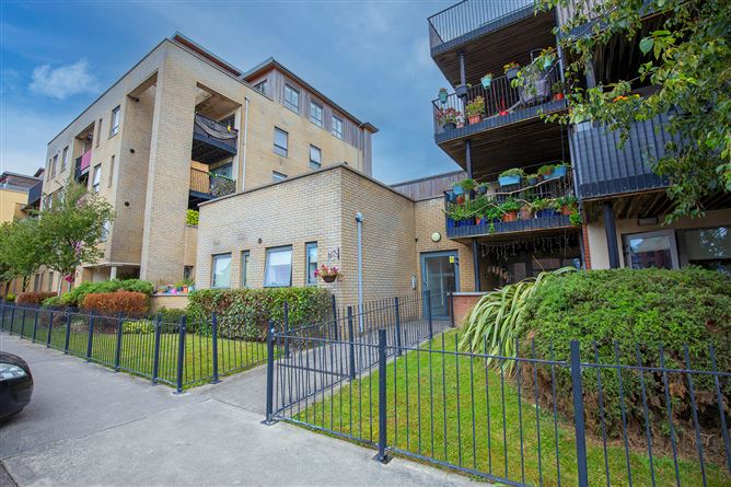 APT 3 BLOCK 16, MARRSFIELD AVENUE, CLONGRIFFIN