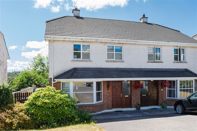 12 THE GLENTIES, MACROOM, GLENTIES