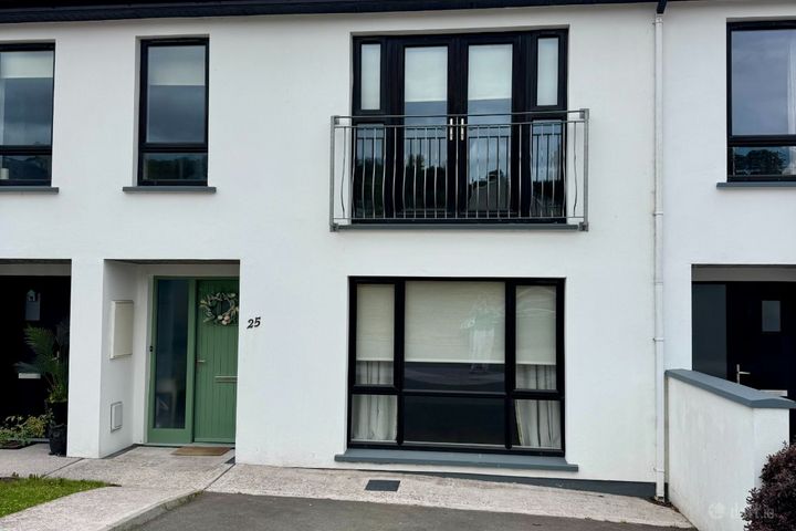 25 The Woods, Glounthaune, Co. Cork