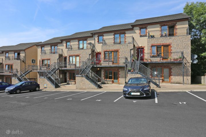91 COIS GHRUDA, KILBANE, CASTLETROY
