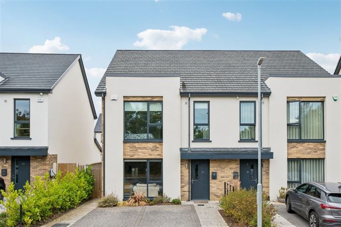 21 SKYLARK PARK VIEW, ST MARNOCK'S BAY, PORTMARNOCK