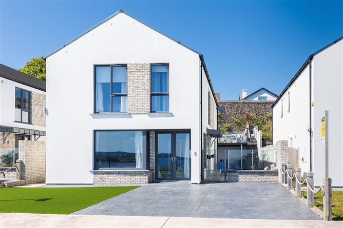 8 Dun Farraige, Carrignafoy, Cobh