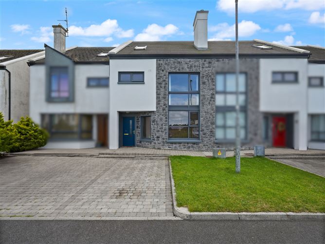35 Glenbrook, Knock, Co Mayo, F12 TV26