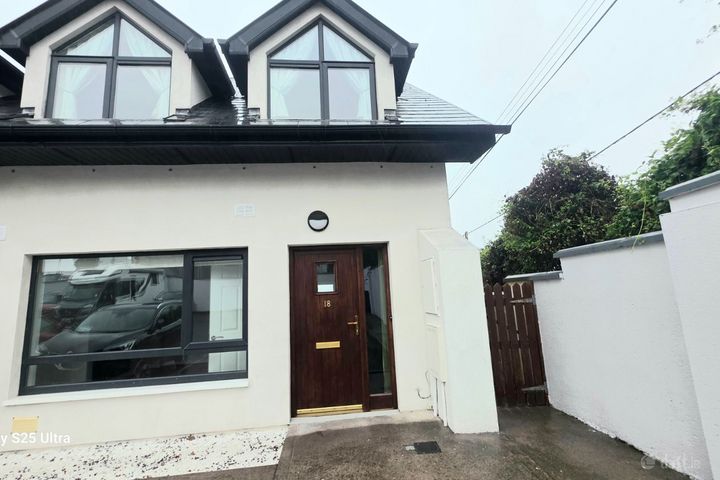 18 MARINEGATE, EAST HILL, COBH